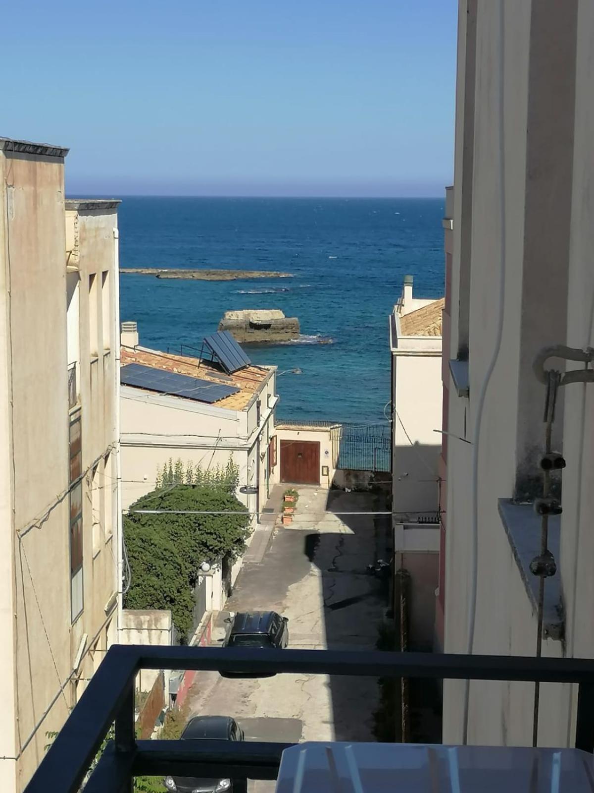 Sea View Apartment Syracuse Buitenkant foto