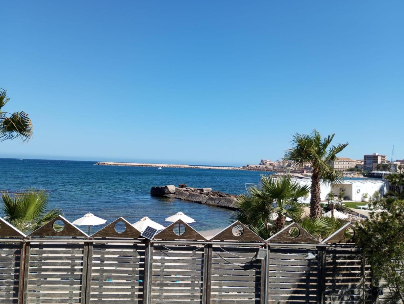 Sea View Apartment Syracuse Buitenkant foto