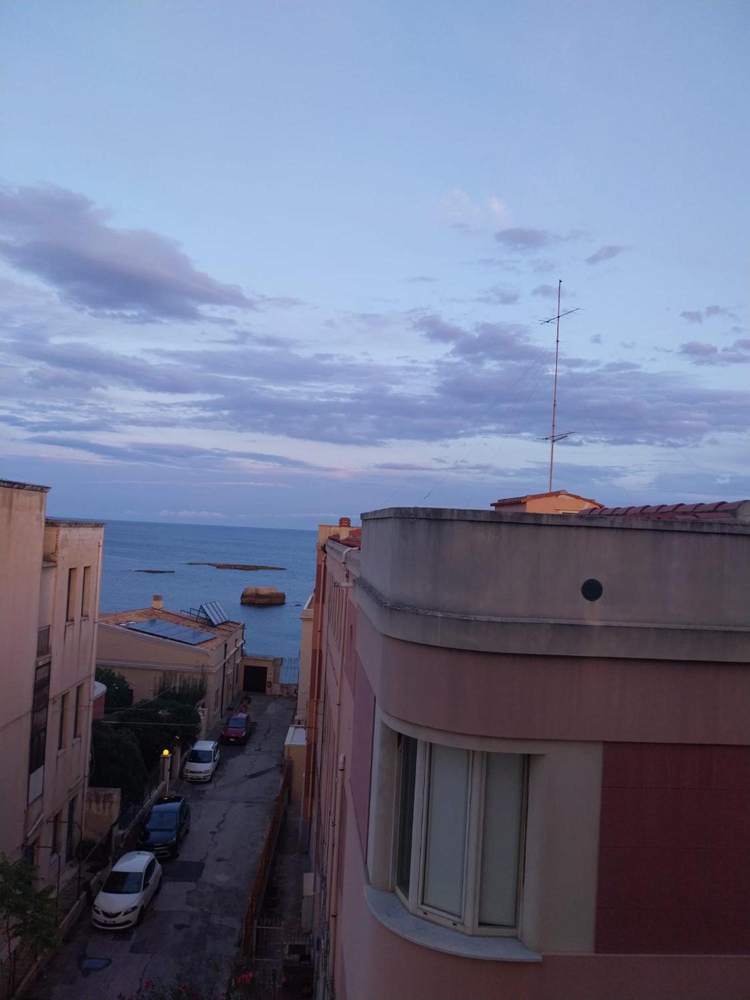 Sea View Apartment Syracuse Buitenkant foto