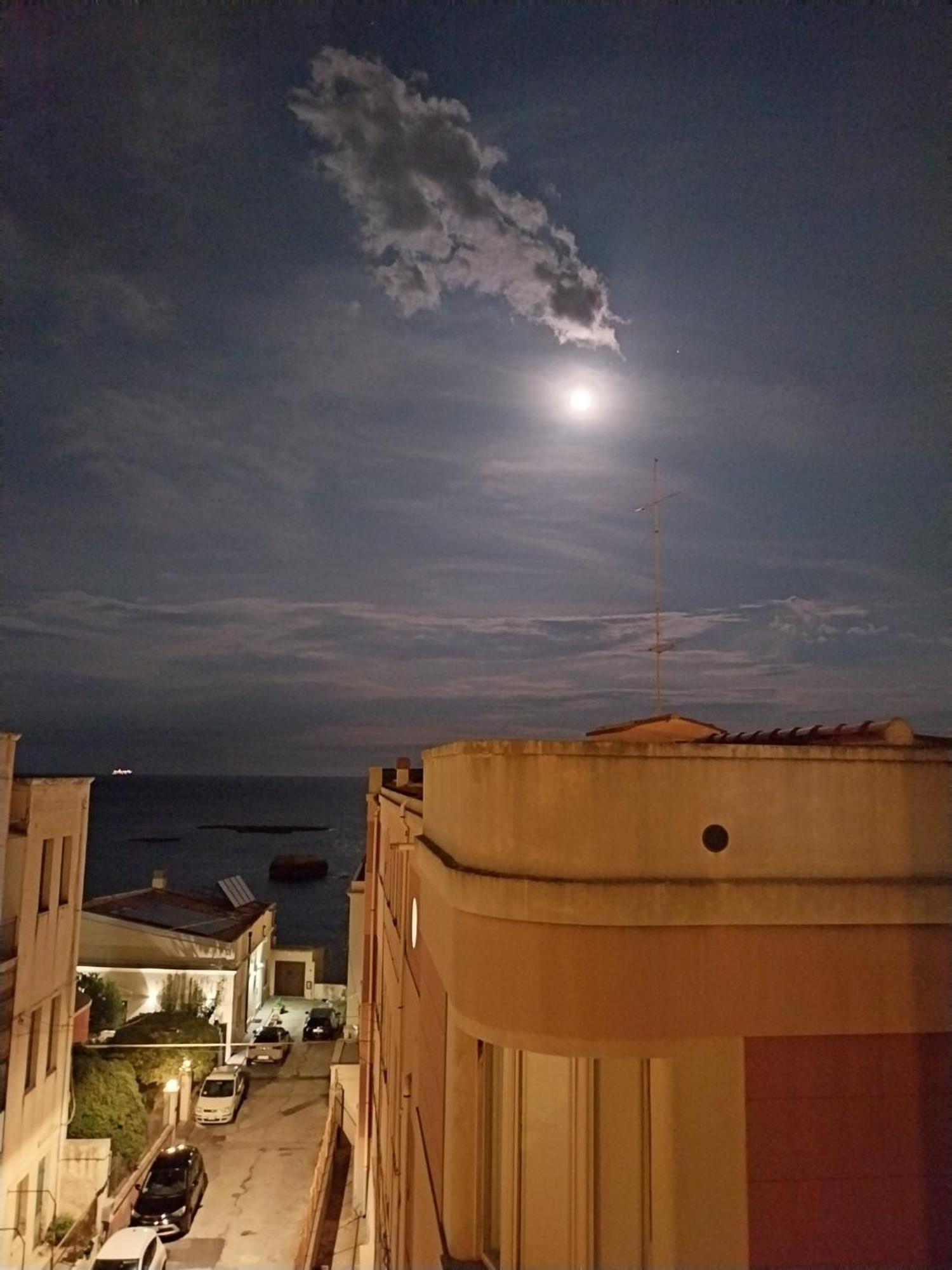 Sea View Apartment Syracuse Buitenkant foto